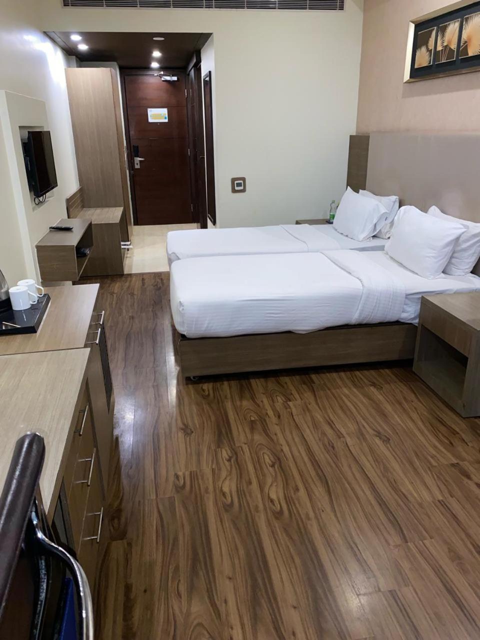 Golden Suites Gurgaon Inde Hotels Luaran gambar