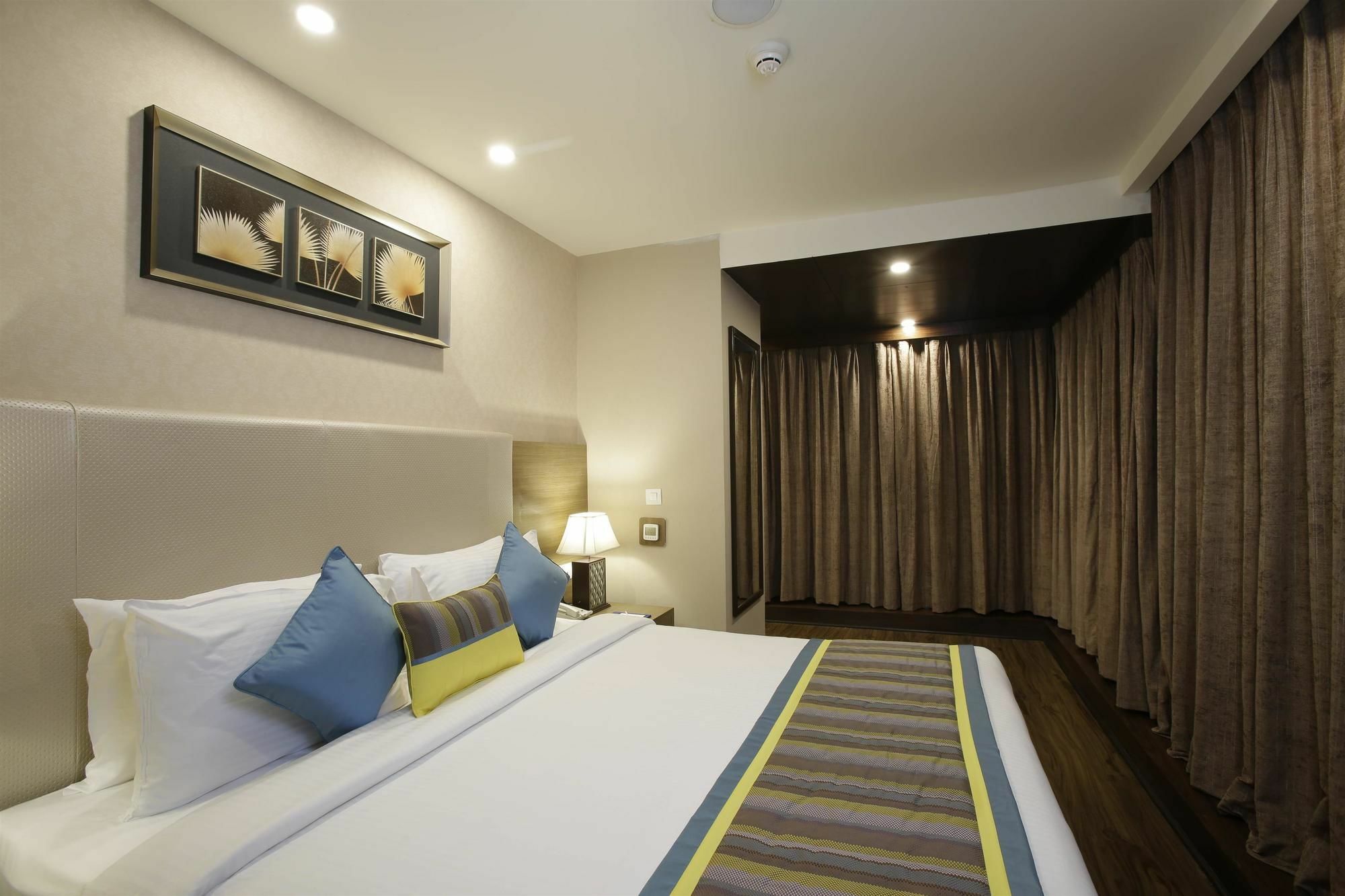 Golden Suites Gurgaon Inde Hotels Luaran gambar
