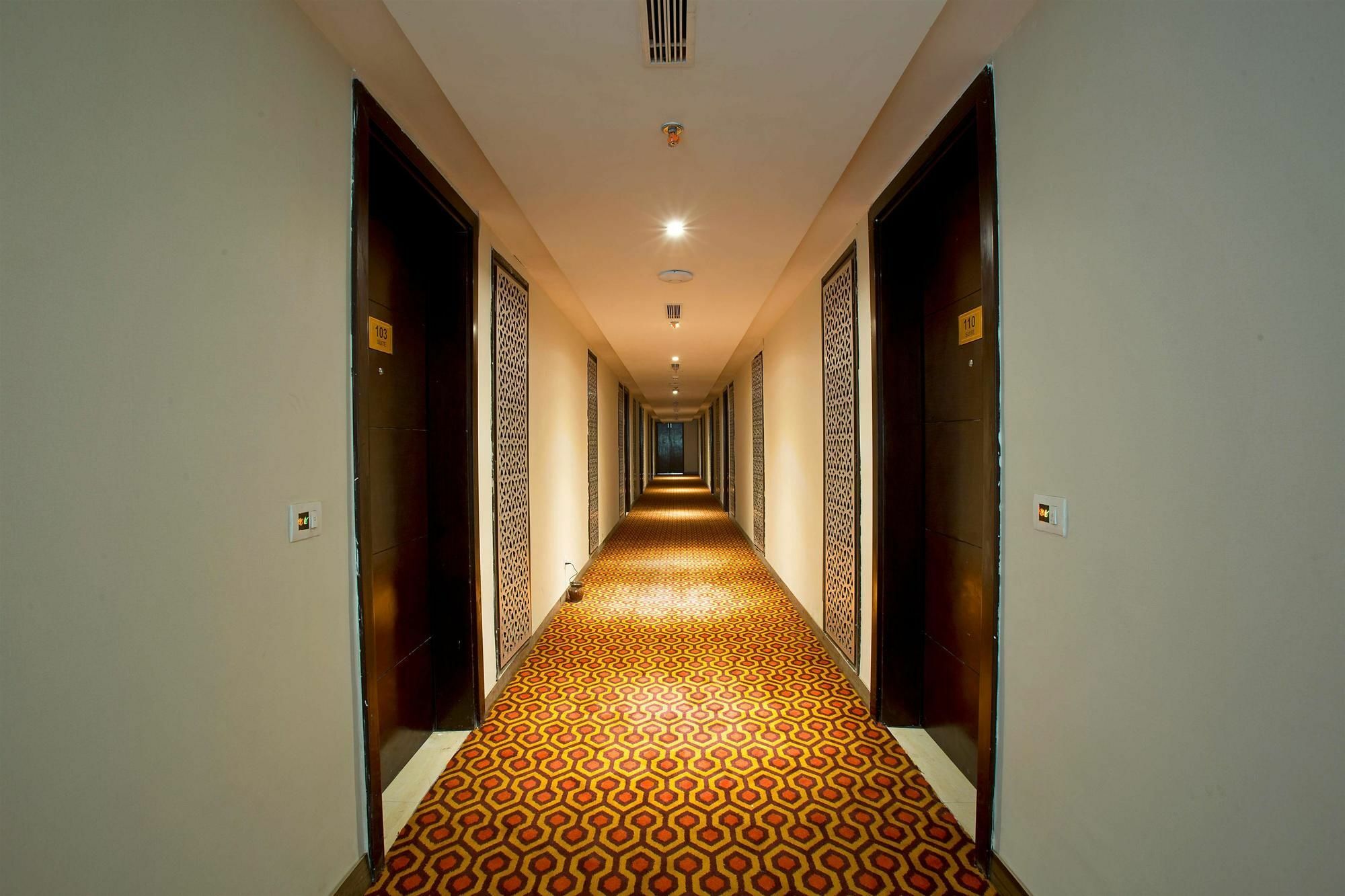 Golden Suites Gurgaon Inde Hotels Luaran gambar